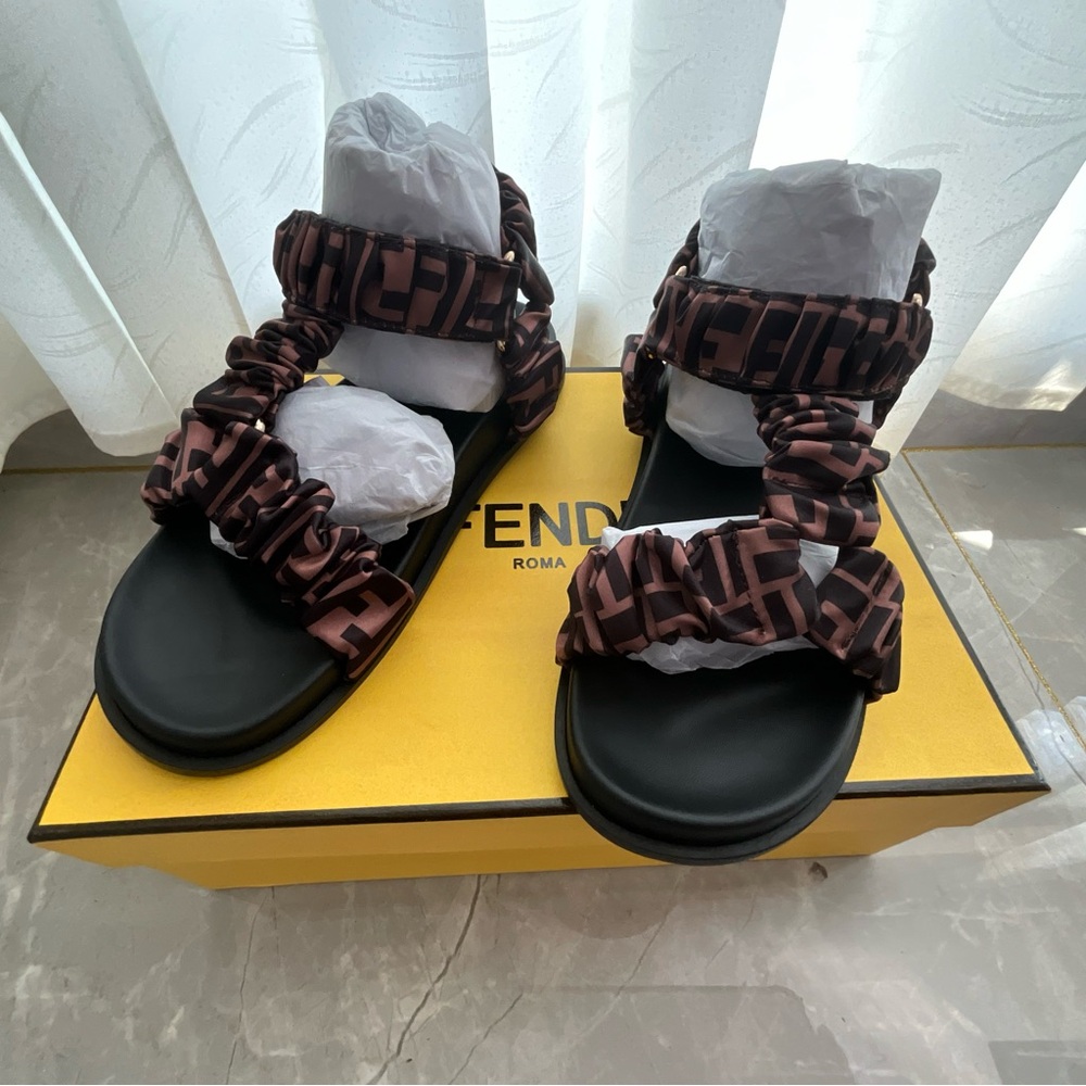 Fendi Women's Brown Logo-Print Scrunch Sandals